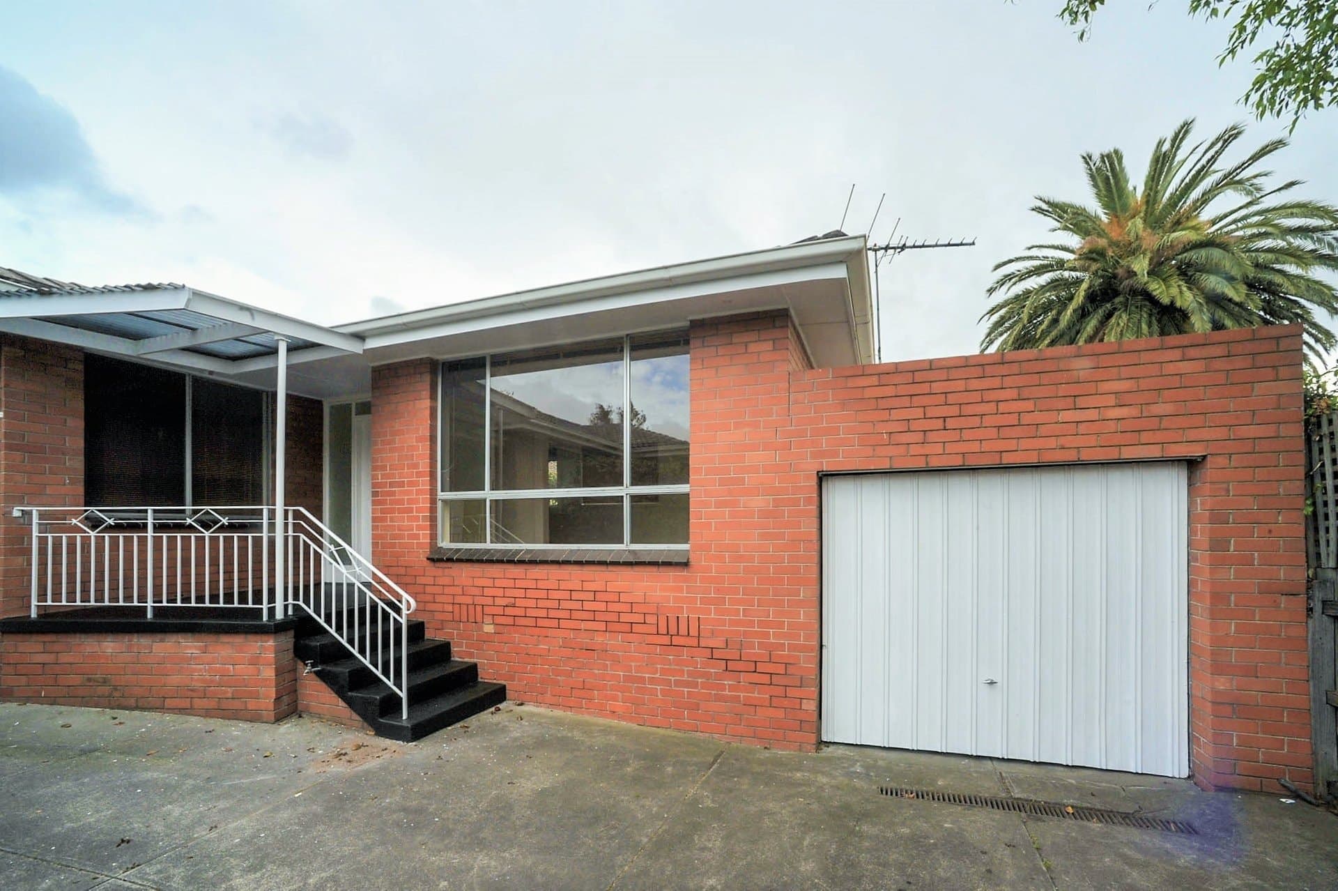 3/9 Halley Avenue, Camberwell - Image 1