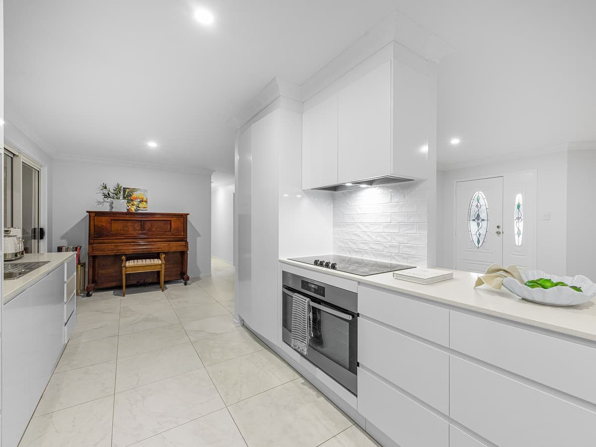 27 Cotter Crescent, Riverhills QLD 4074, Riverhills - Thumbnail 6