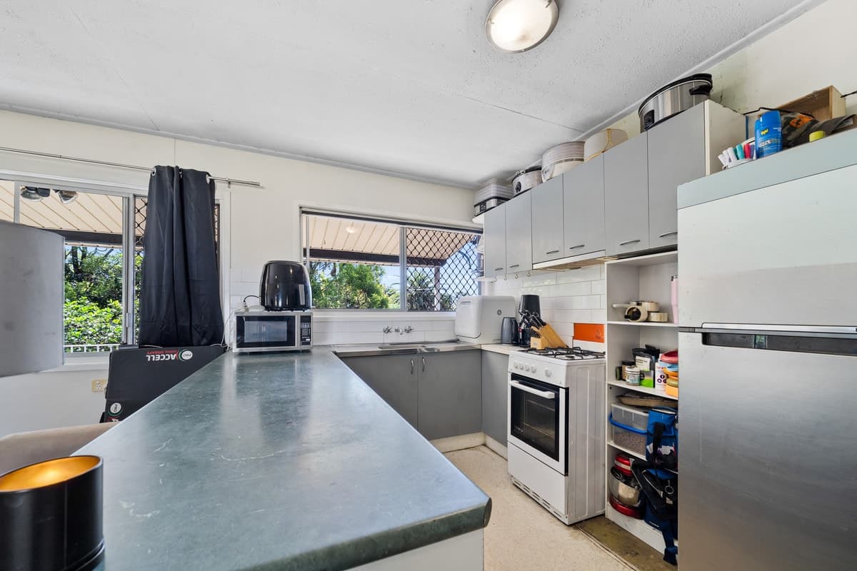 6 Sandra Street, Kingston QLD 4114, Kingston - Thumbnail 4