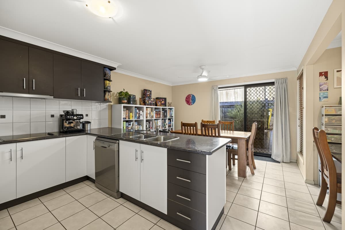 2 / 8 Mason Court, Kearneys Spring QLD 4350, Kearneys Spring - Thumbnail 4