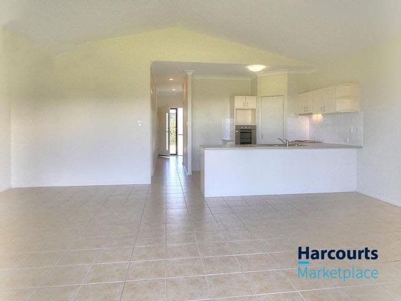4 Ambrose Drive, AUGUSTINE HEIGHTS, QLD 4300, Augustine Heights - Thumbnail 2