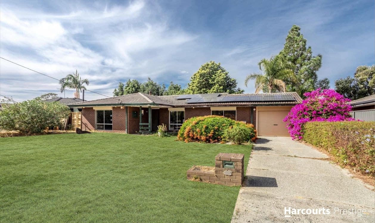 10 Glenhurst Court, CAMILLO, WA 6111, Camillo - Image 1