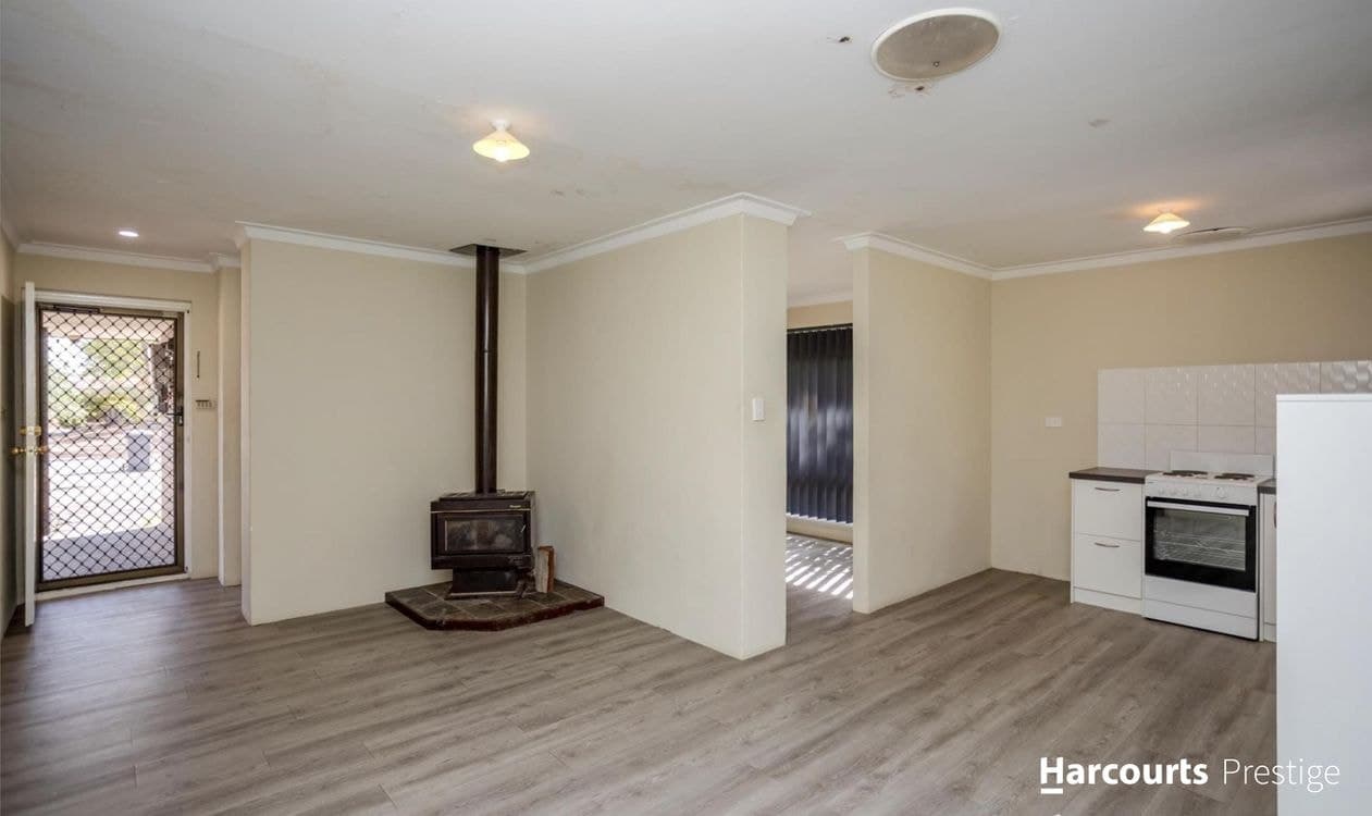 10 Glenhurst Court, CAMILLO, WA 6111, Camillo - Thumbnail 2