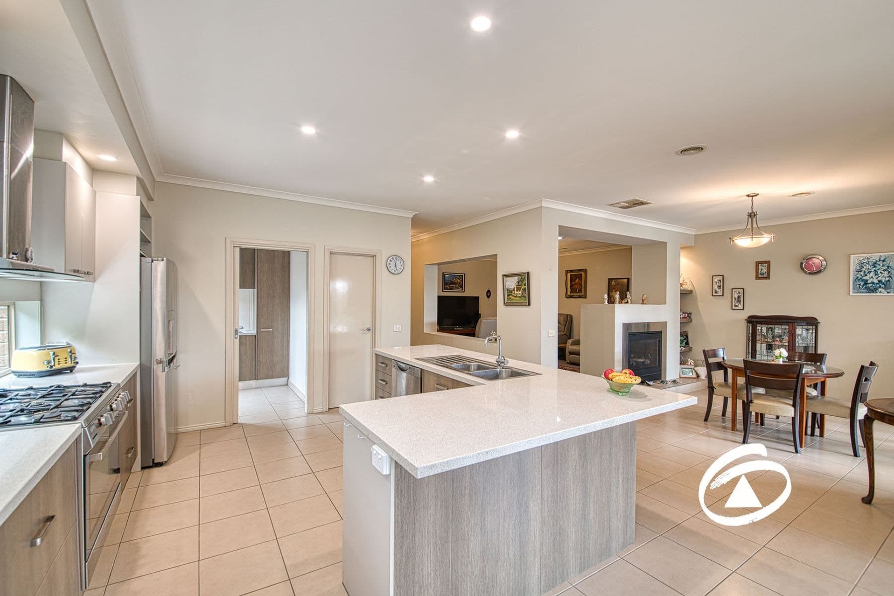 14 Riddell Grove, Pakenham VIC 3810, Pakenham - Thumbnail 6