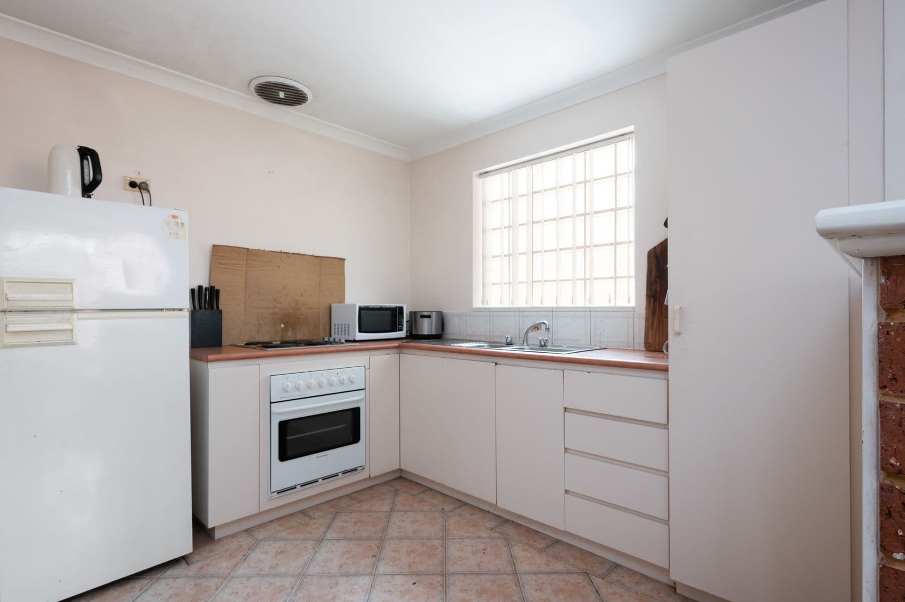 1/19 Macdonald Street, Kalgoorlie WA 6430, Kalgoorlie - Thumbnail 8