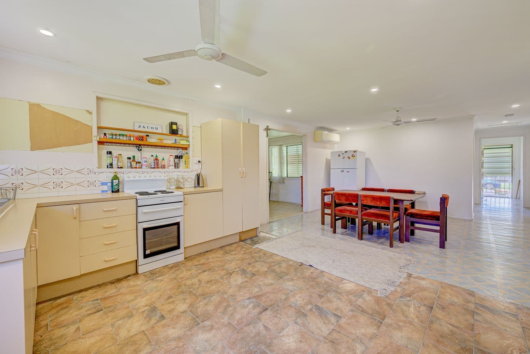 4 McIlwraith Street, Bundaberg South QLD 4670, Bundaberg South - Image 1