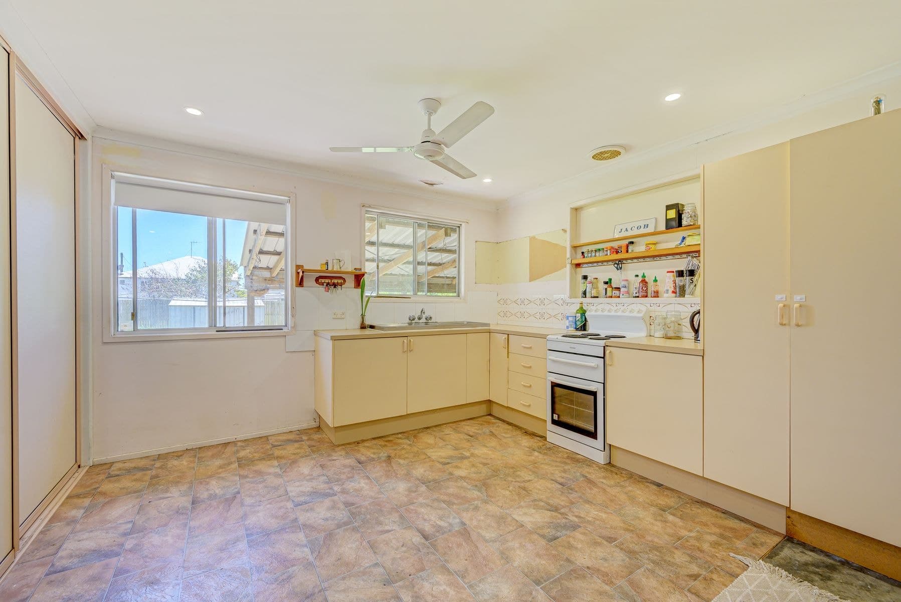 4 McIlwraith Street, Bundaberg South QLD 4670, Bundaberg South - Thumbnail 6