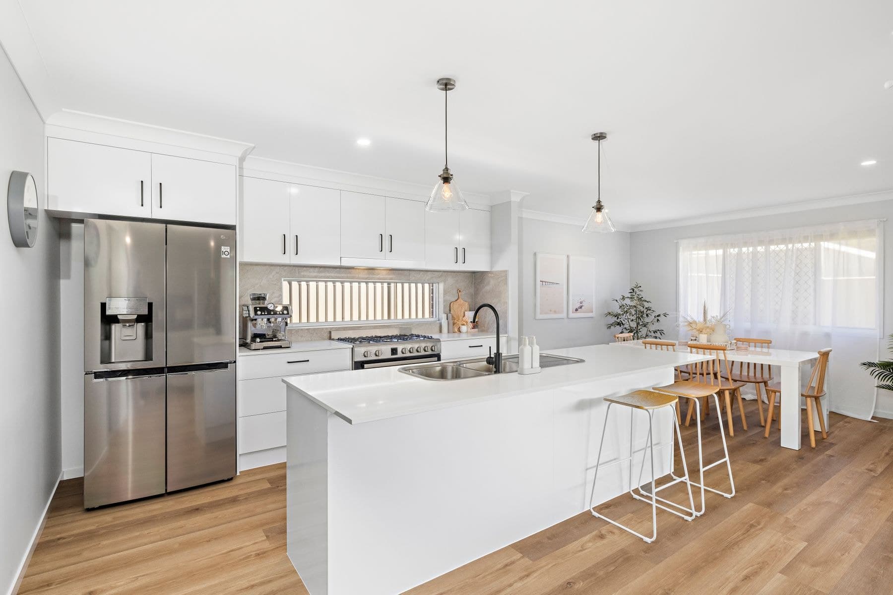 3A Vanna Place, Redland Bay QLD 4165, Redland Bay - Thumbnail 3