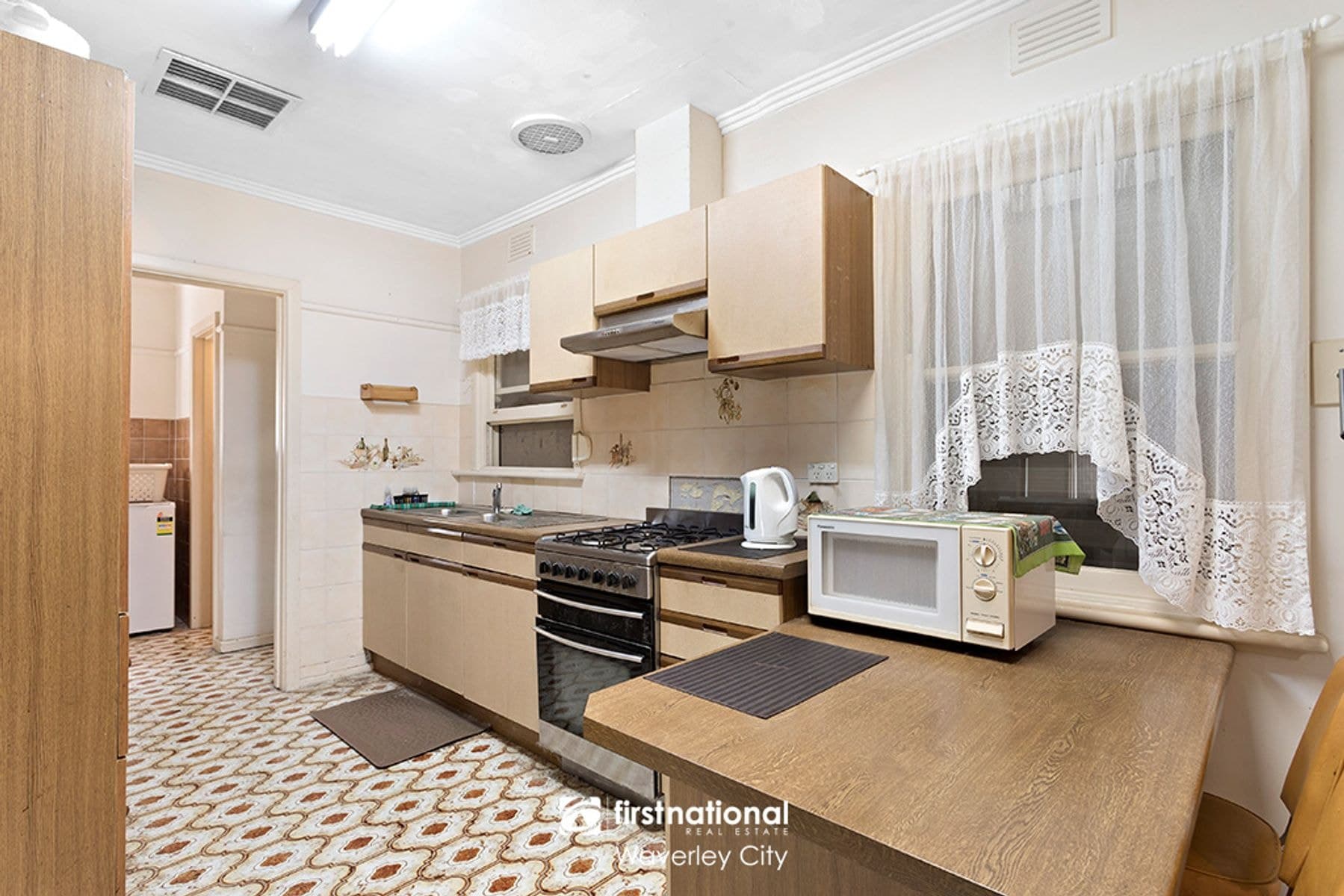 51 Grenfell Road, Mount Waverley VIC 3149, Mount Waverley - Thumbnail 3