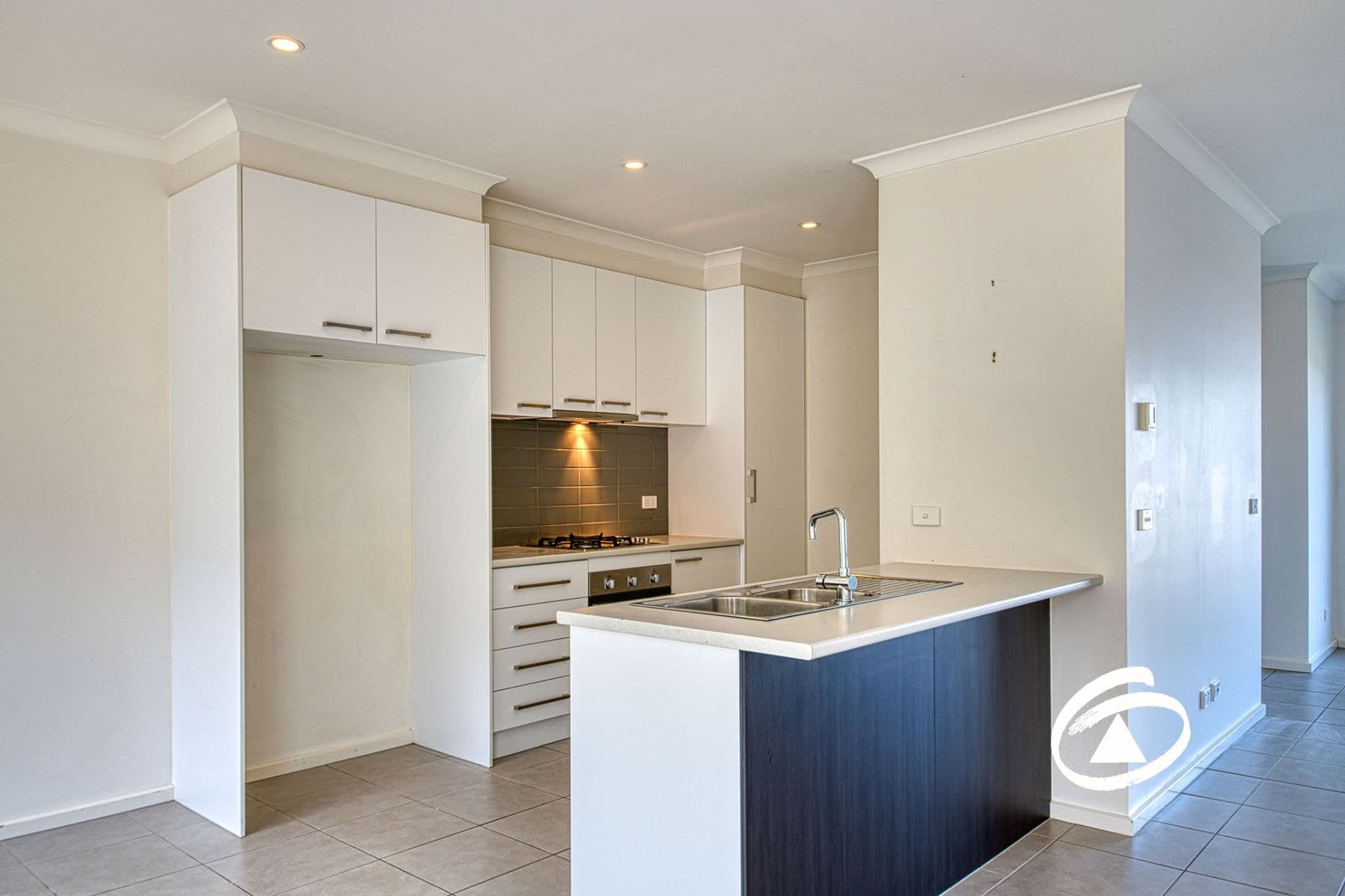 67 Atlantic Drive, Pakenham VIC 3810, Pakenham - Thumbnail 2