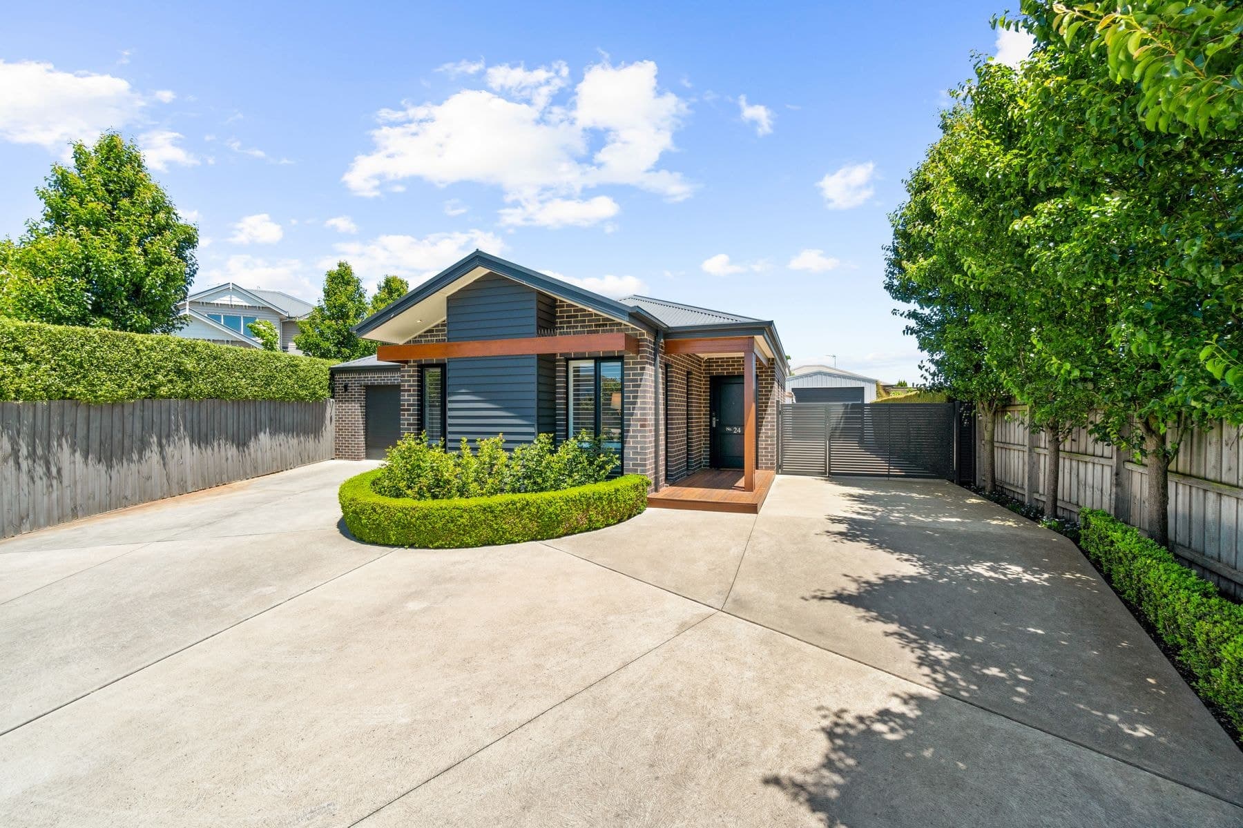 24 Tintern Place, Traralgon VIC 3844, Traralgon - Thumbnail 2