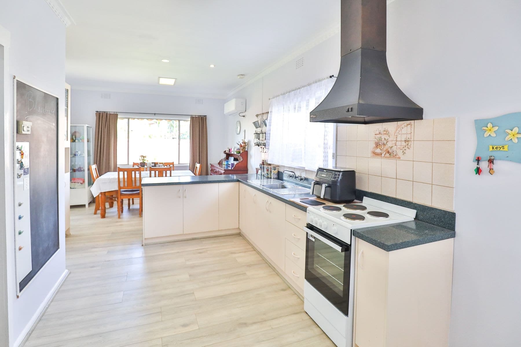 28 Leonard Street, Mildura VIC 3500, Mildura - Thumbnail 2