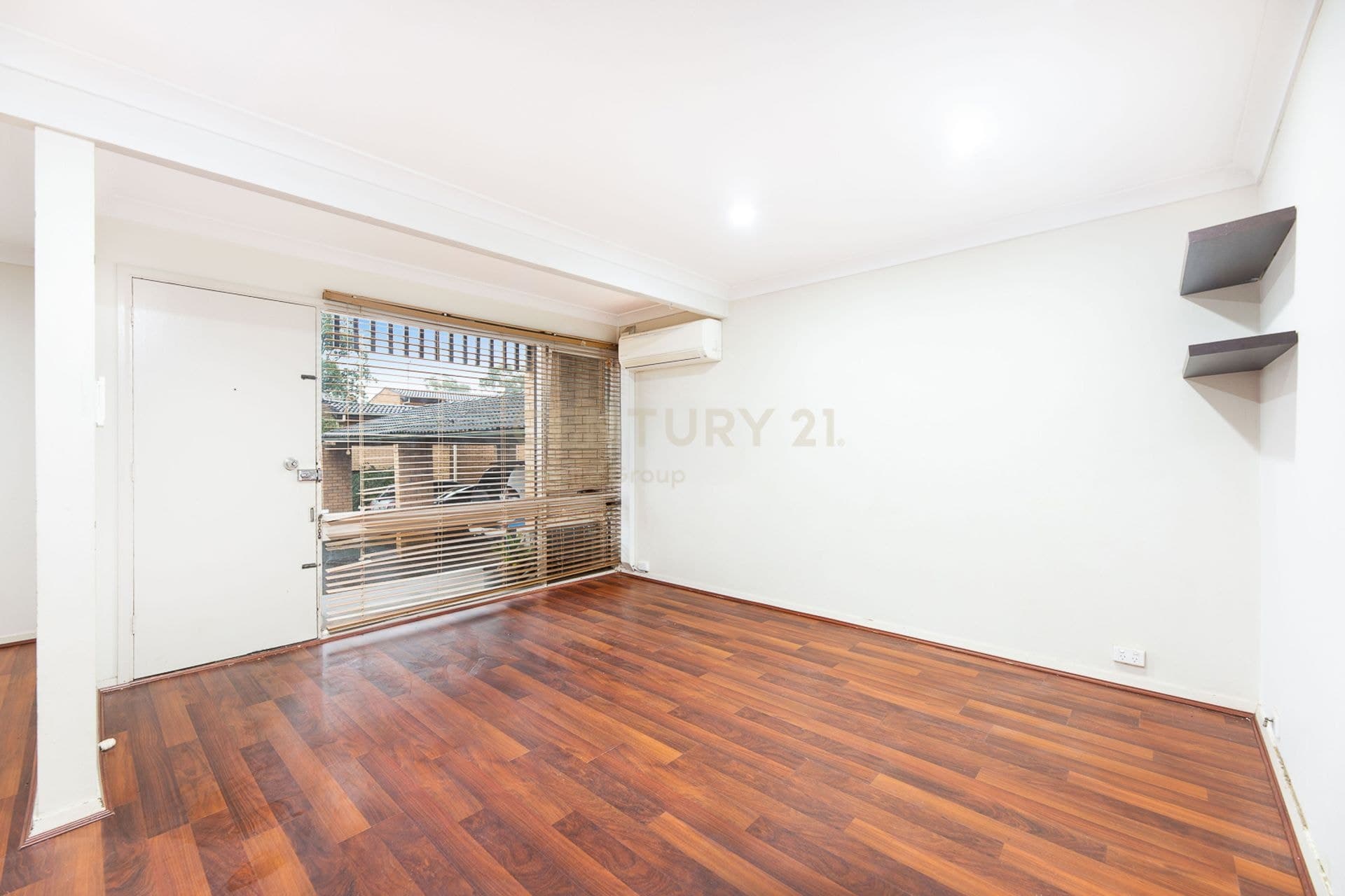 10/2 Whipbird Avenue, Ingleburn, NSW, 2565, Ingleburn - Thumbnail 2