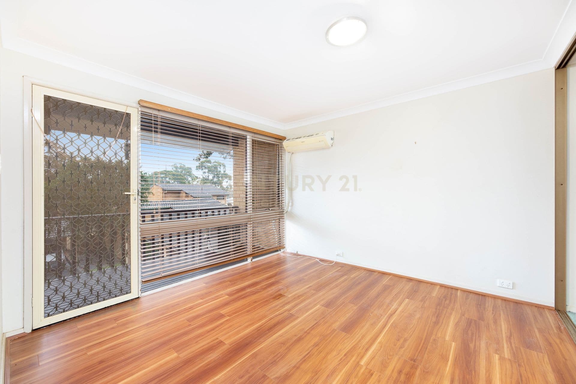 10/2 Whipbird Avenue, Ingleburn, NSW, 2565, Ingleburn - Thumbnail 8