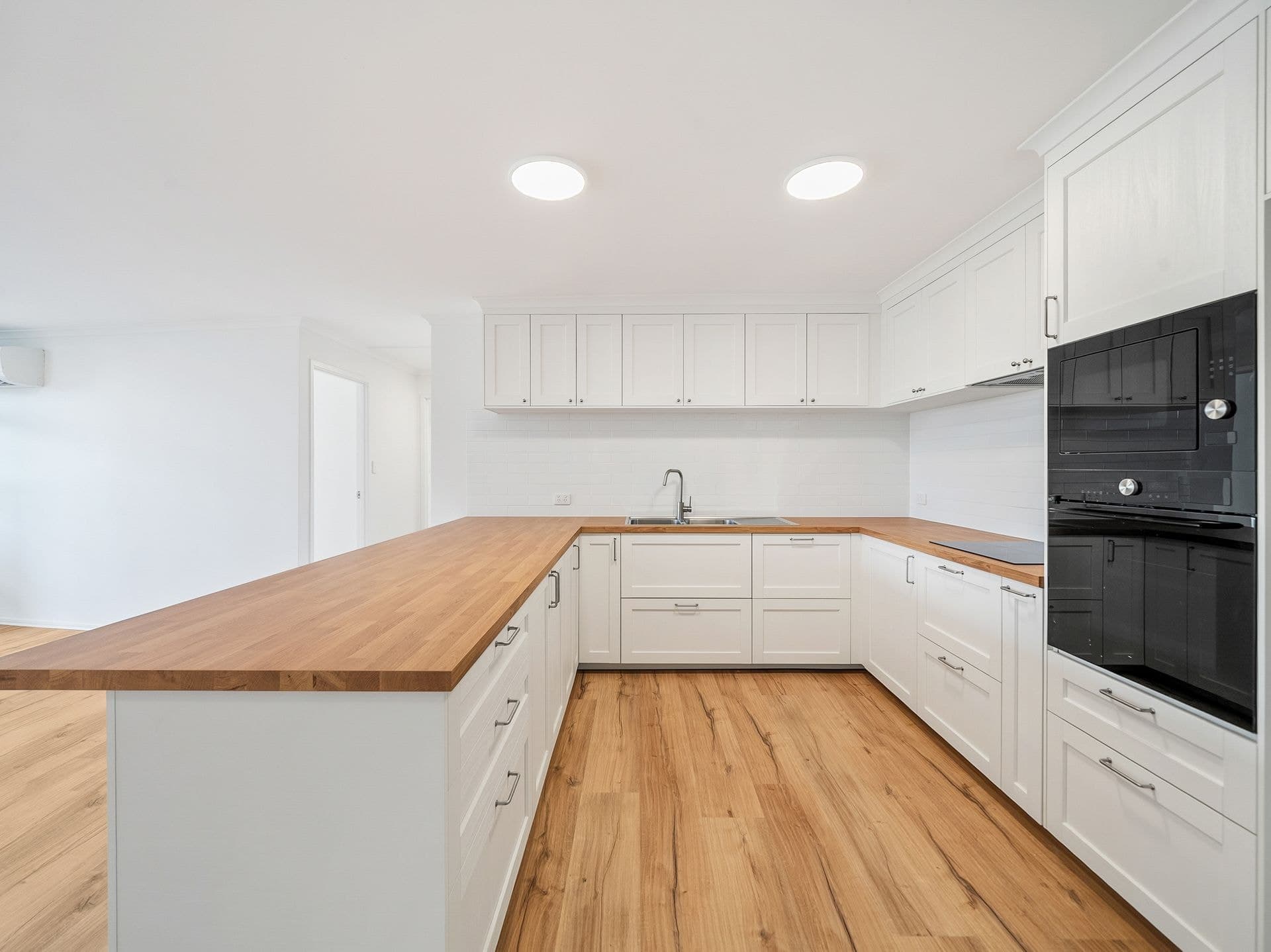 10/77 Marine Parade, Redcliffe, QLD, 4020, Redcliffe - Thumbnail 3