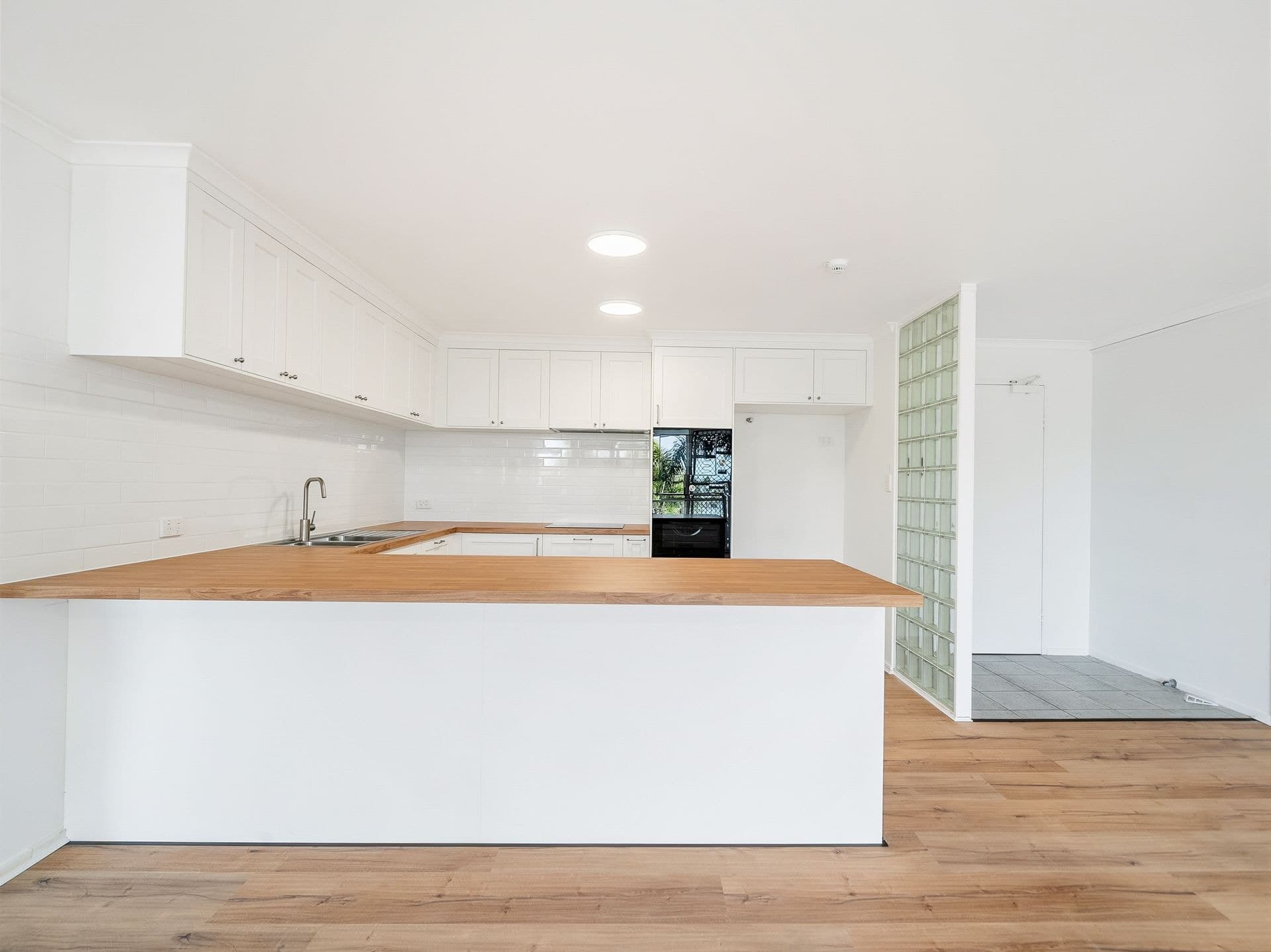 10/77 Marine Parade, Redcliffe, QLD, 4020, Redcliffe - Thumbnail 4