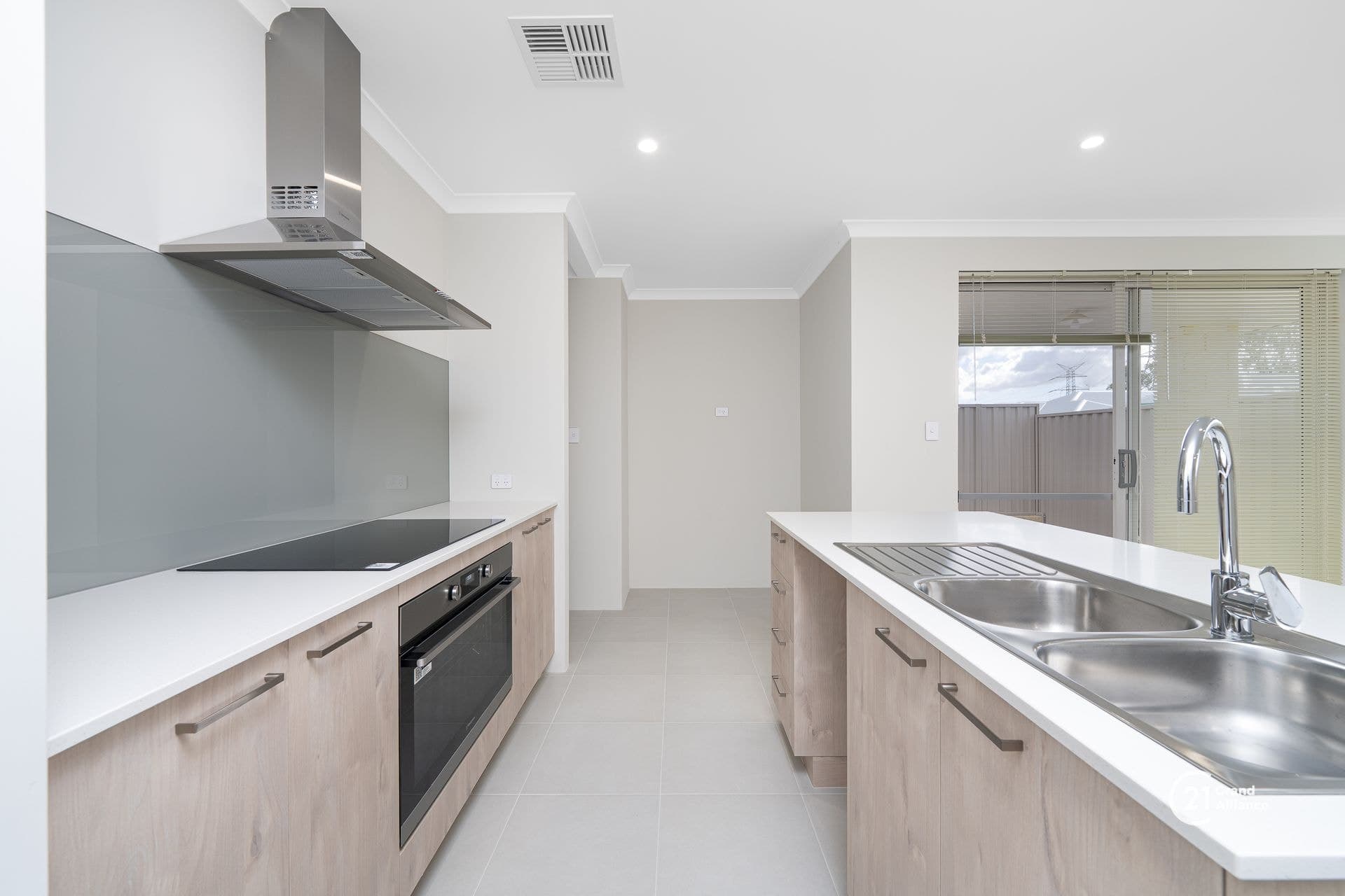 2/280 Lord Street, Perth, WA, 6000, Piara Waters - Thumbnail 6