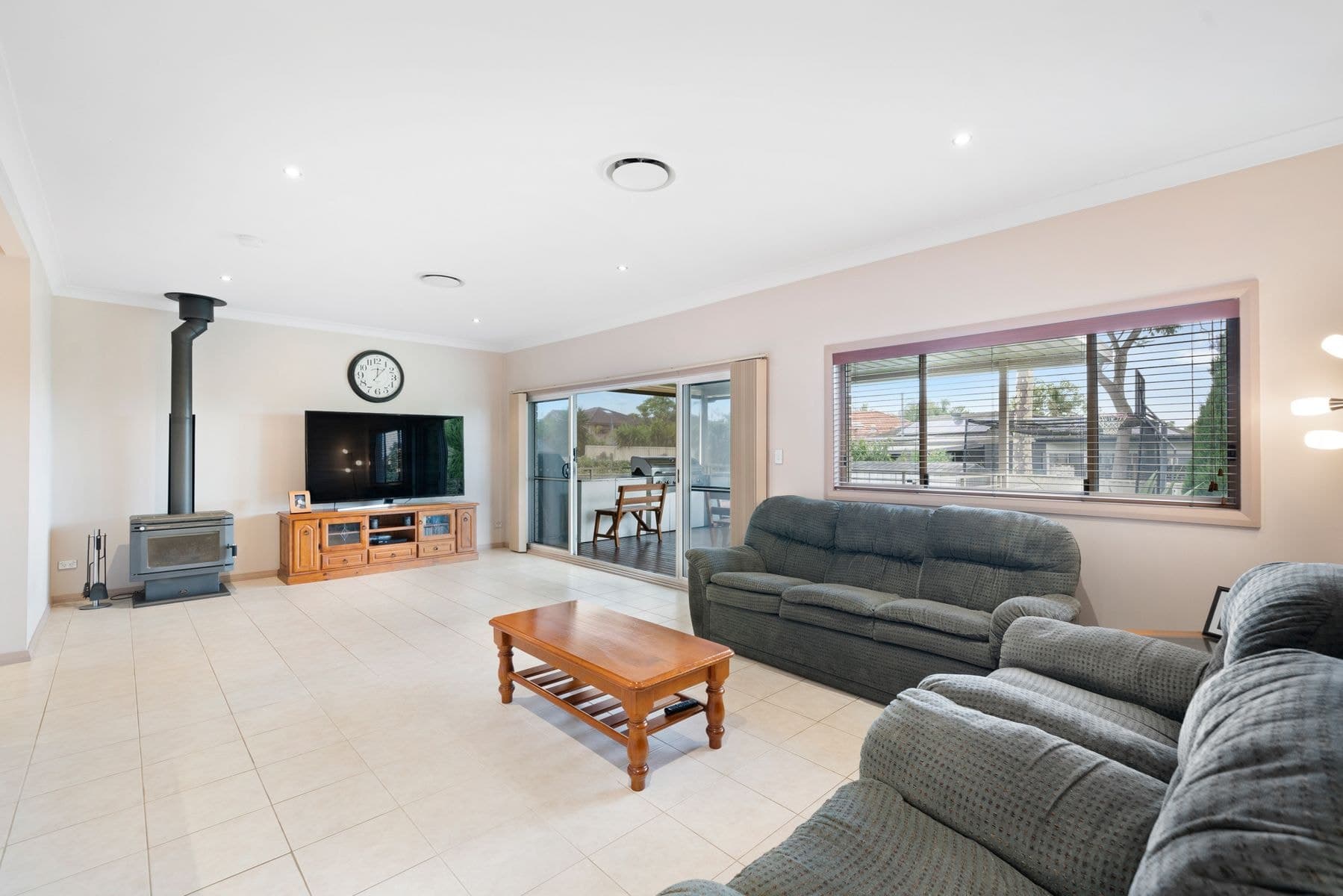 19 Donald Street, Picnic Point NSW 2213, Picnic Point - Thumbnail 2