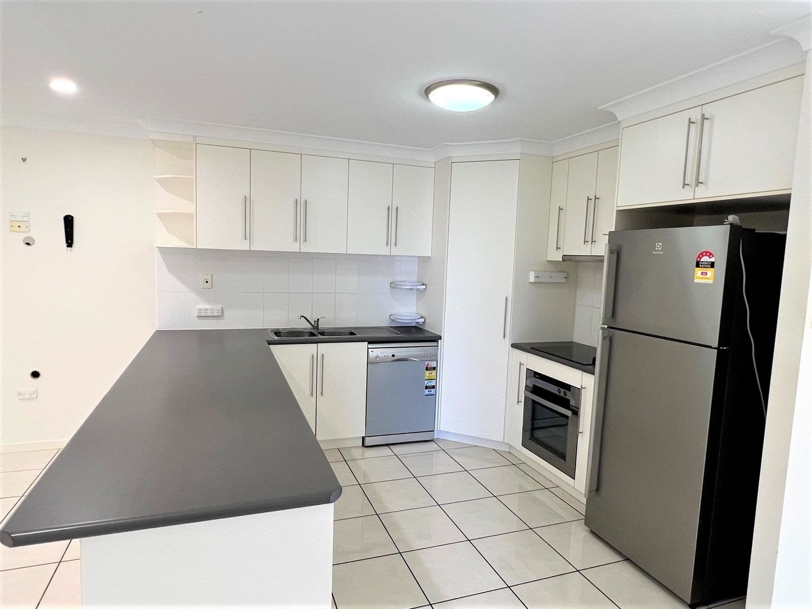 47 Pacific Avenue, Sarina QLD 4737, Sarina - Thumbnail 2