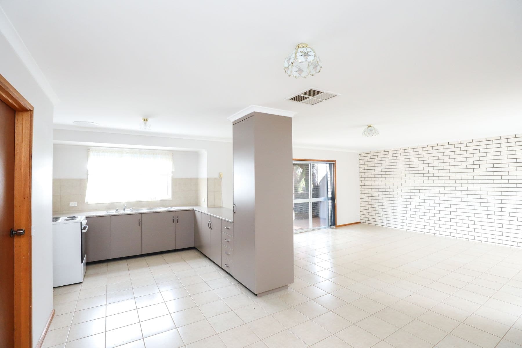 2/17 Whittaker Crescent, Red Cliffs VIC 3496, Red Cliffs - Thumbnail 5