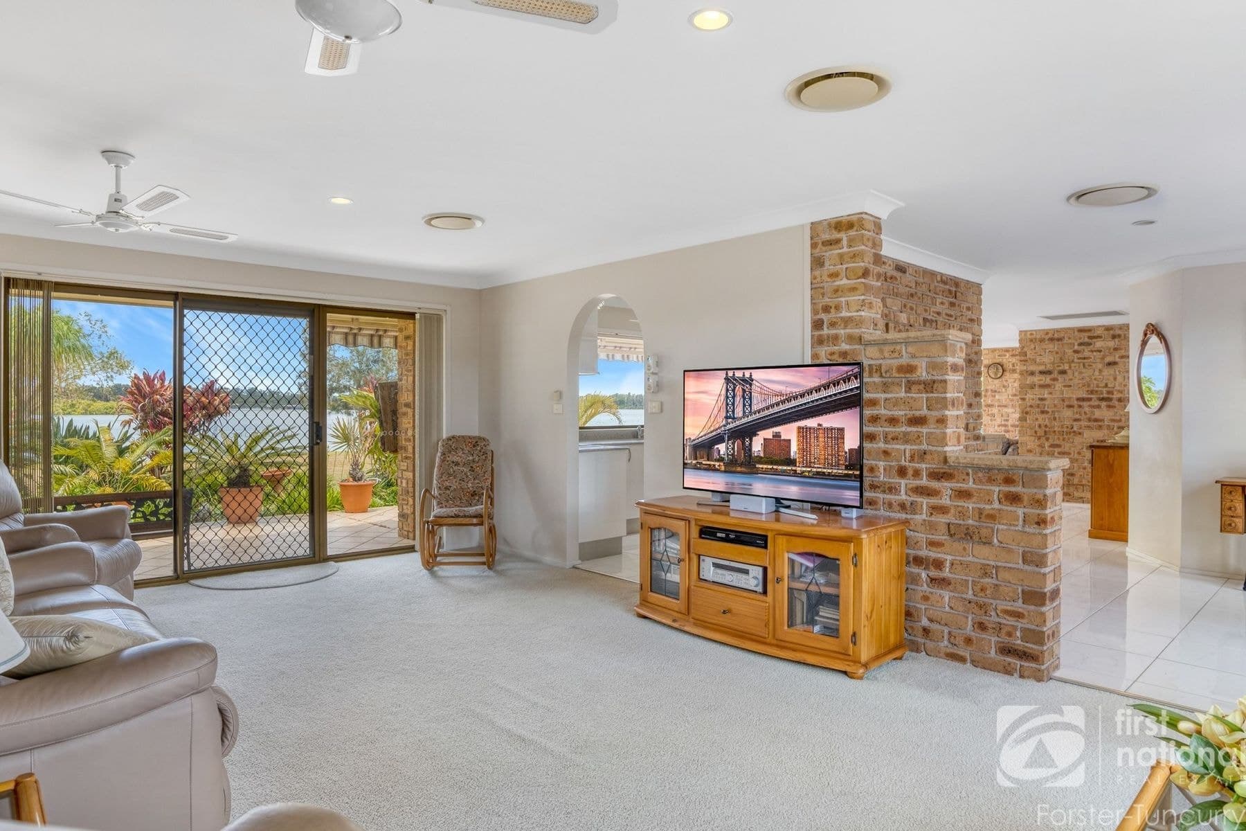 98 Taree Street, Tuncurry NSW 2428, Tuncurry - Thumbnail 4