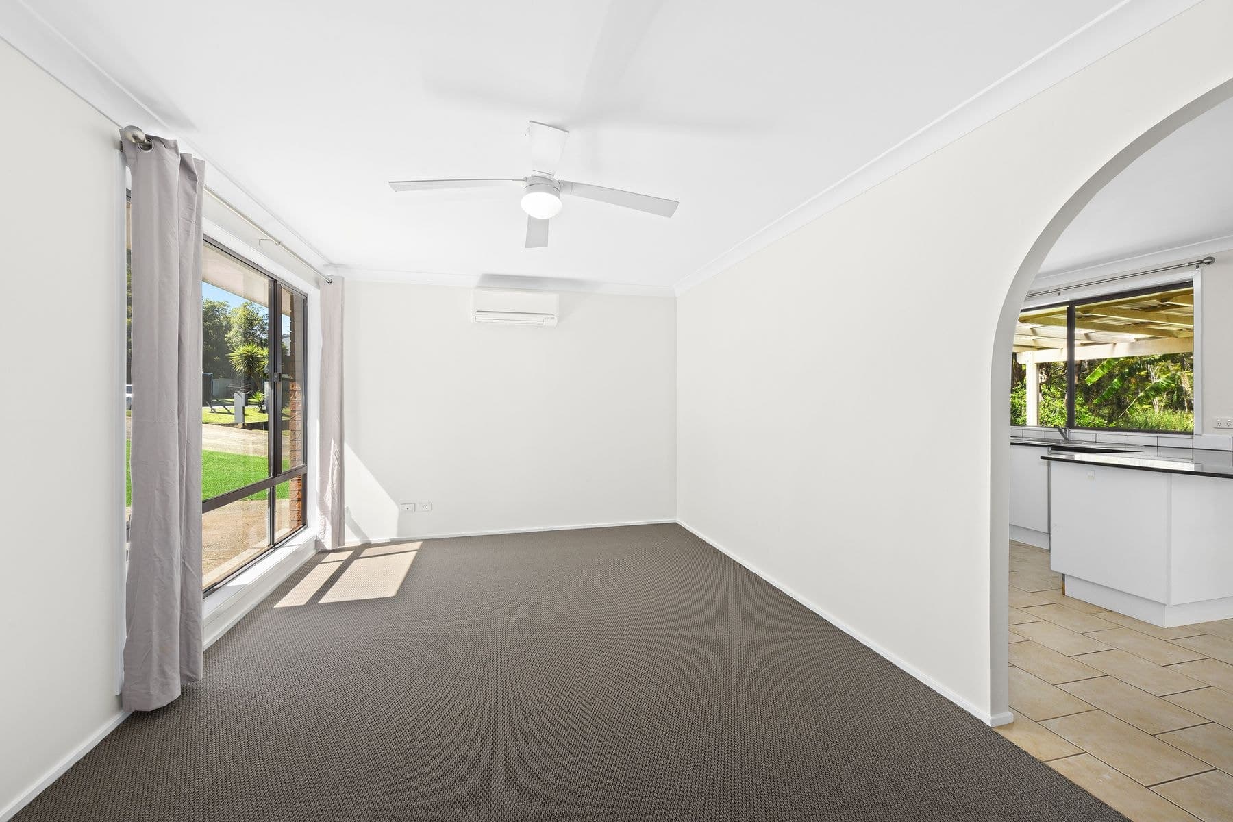 31 Yarranabee Road, Port Macquarie NSW 2444, Port Macquarie - Thumbnail 3