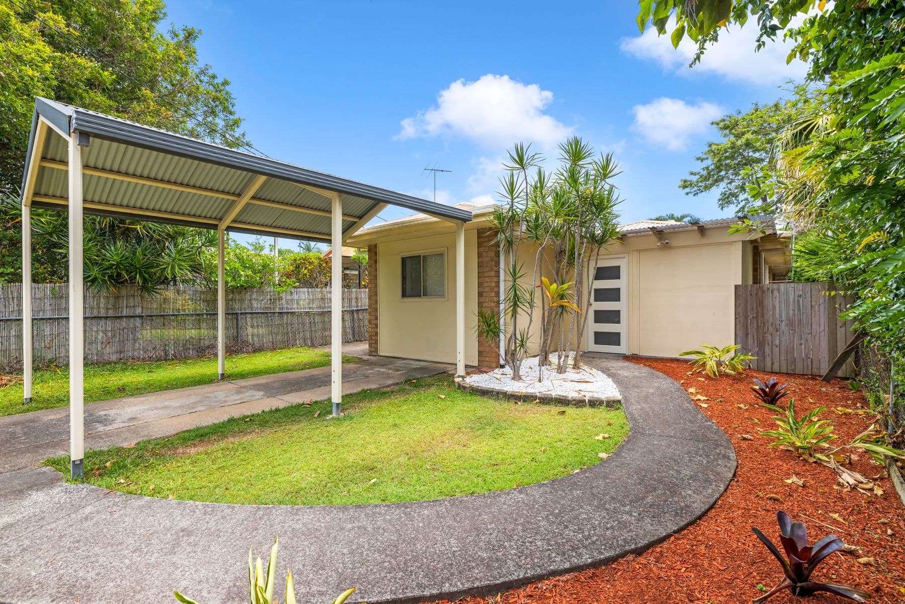 14 Mark Street, Redland Bay QLD 4165, Redland Bay - Thumbnail 2