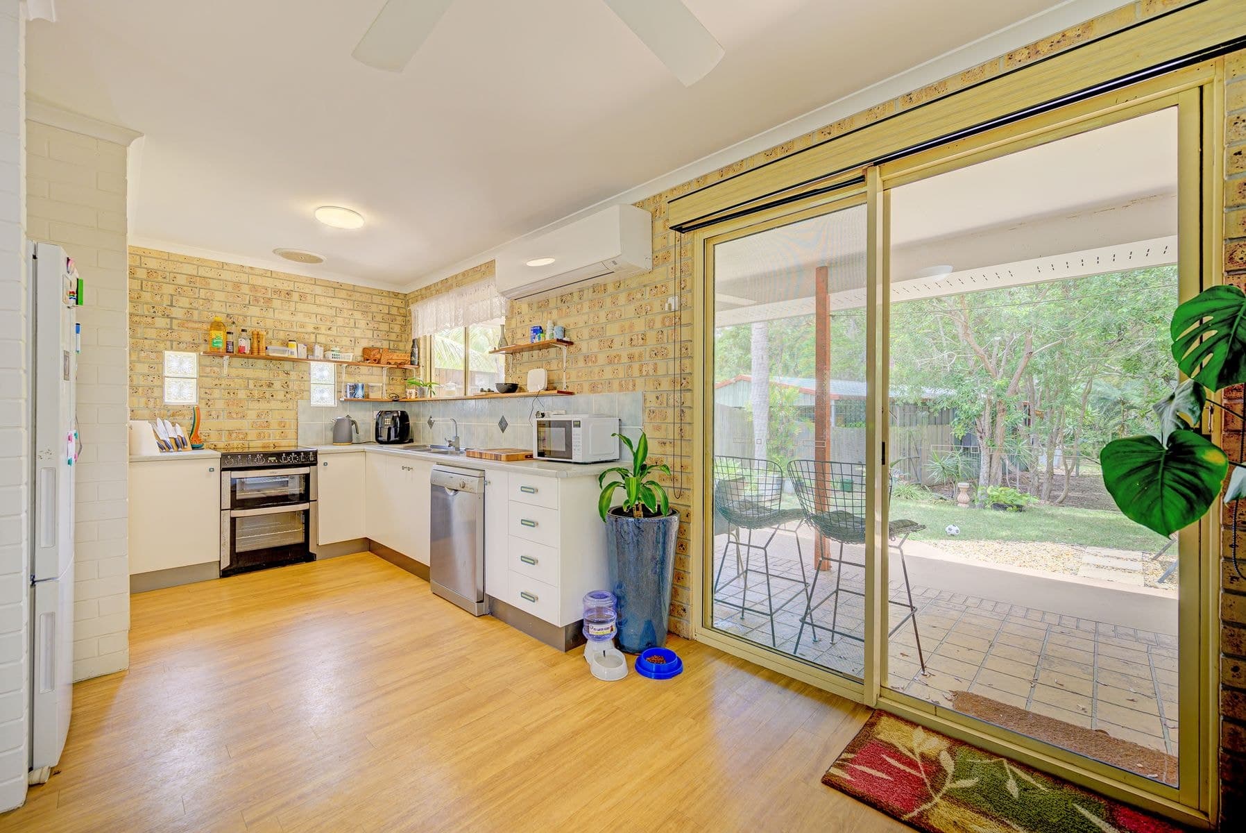 4 Kentia Avenue, Moore Park Beach QLD 4670, Moore Park Beach - Thumbnail 6