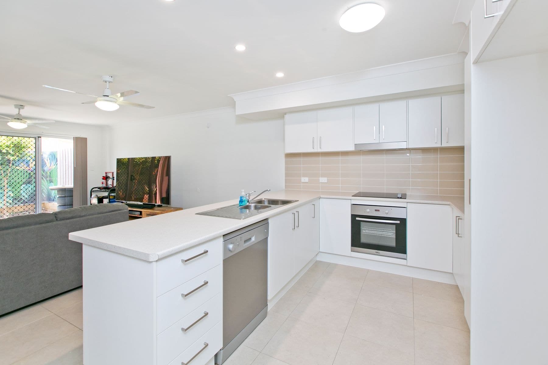 2/522 Main Road, Wellington Point QLD 4160, Wellington Point - Thumbnail 3