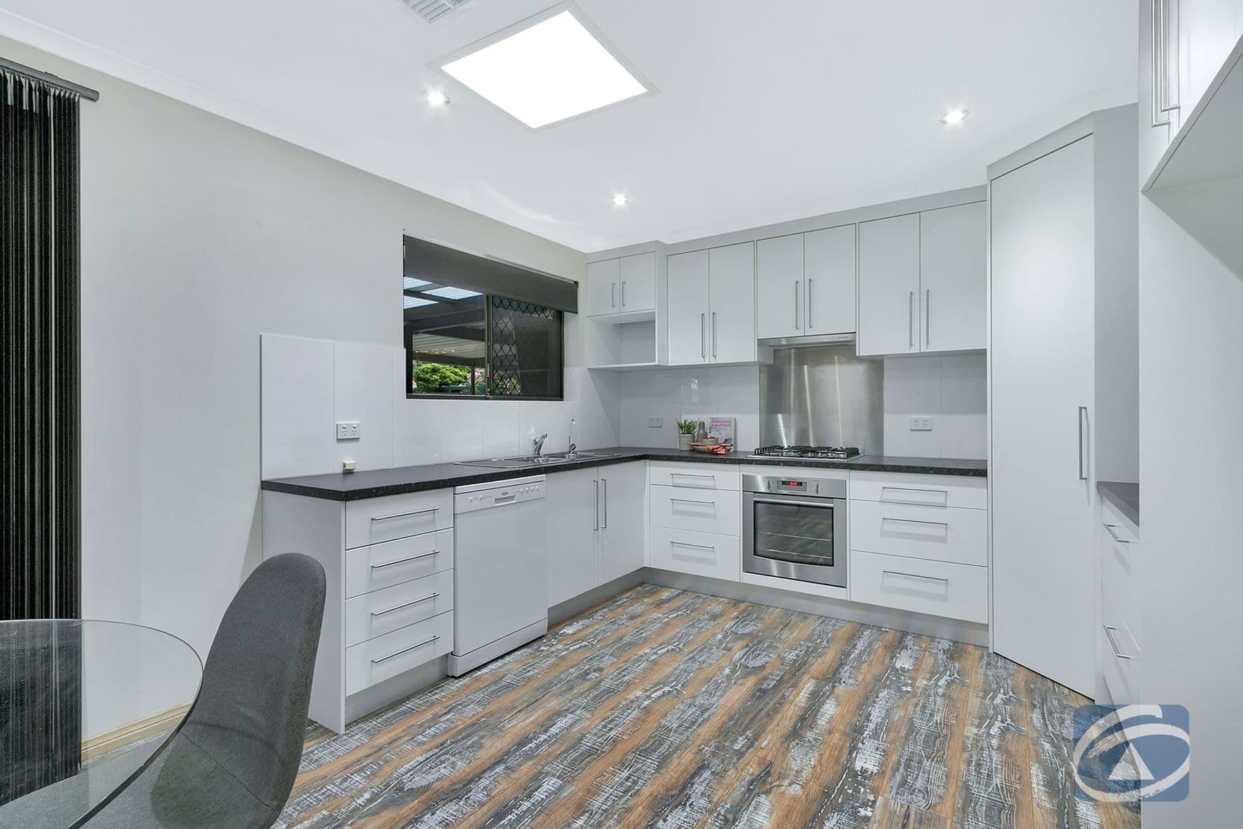 10 Otama Court, Craigmore SA 5114, Craigmore - Thumbnail 7
