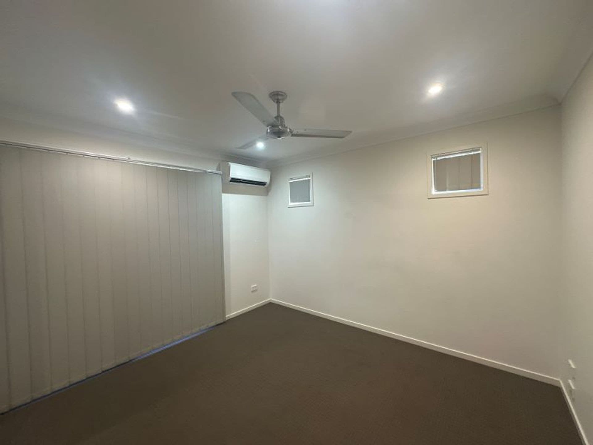 3/61-63 Lambert Drive, Moranbah, QLD, 4744, Moranbah - Thumbnail 3