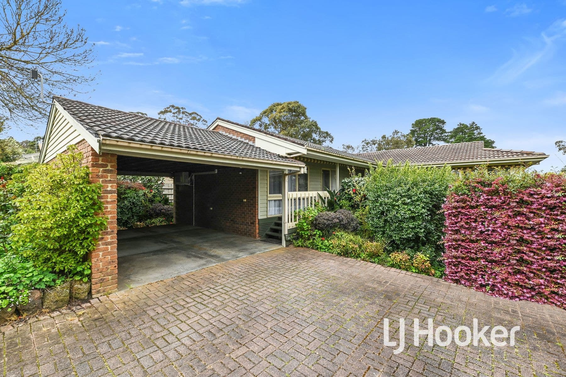 4 York Road, Berwick VIC 3806, Berwick - Thumbnail 2