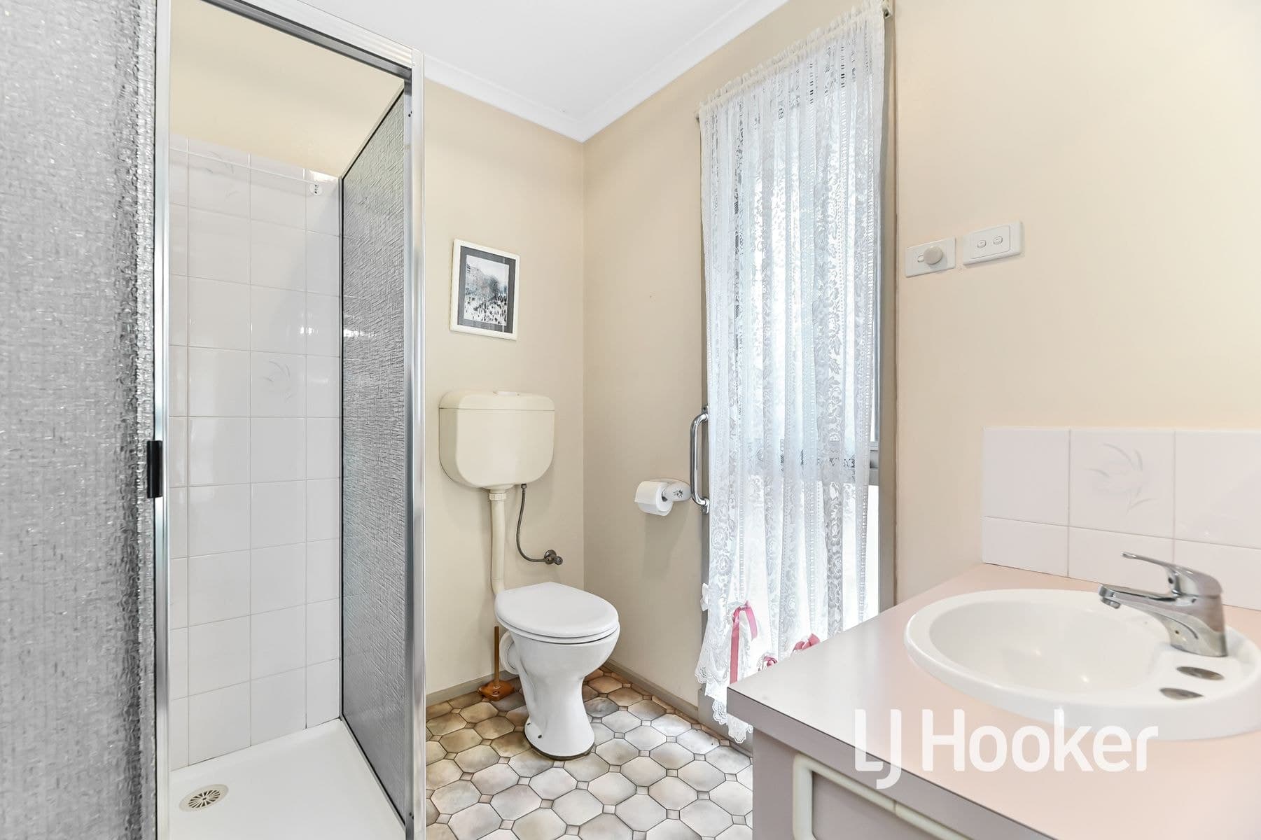 11 Lydia Mary Drive, Berwick VIC 3806, Berwick - Thumbnail 6