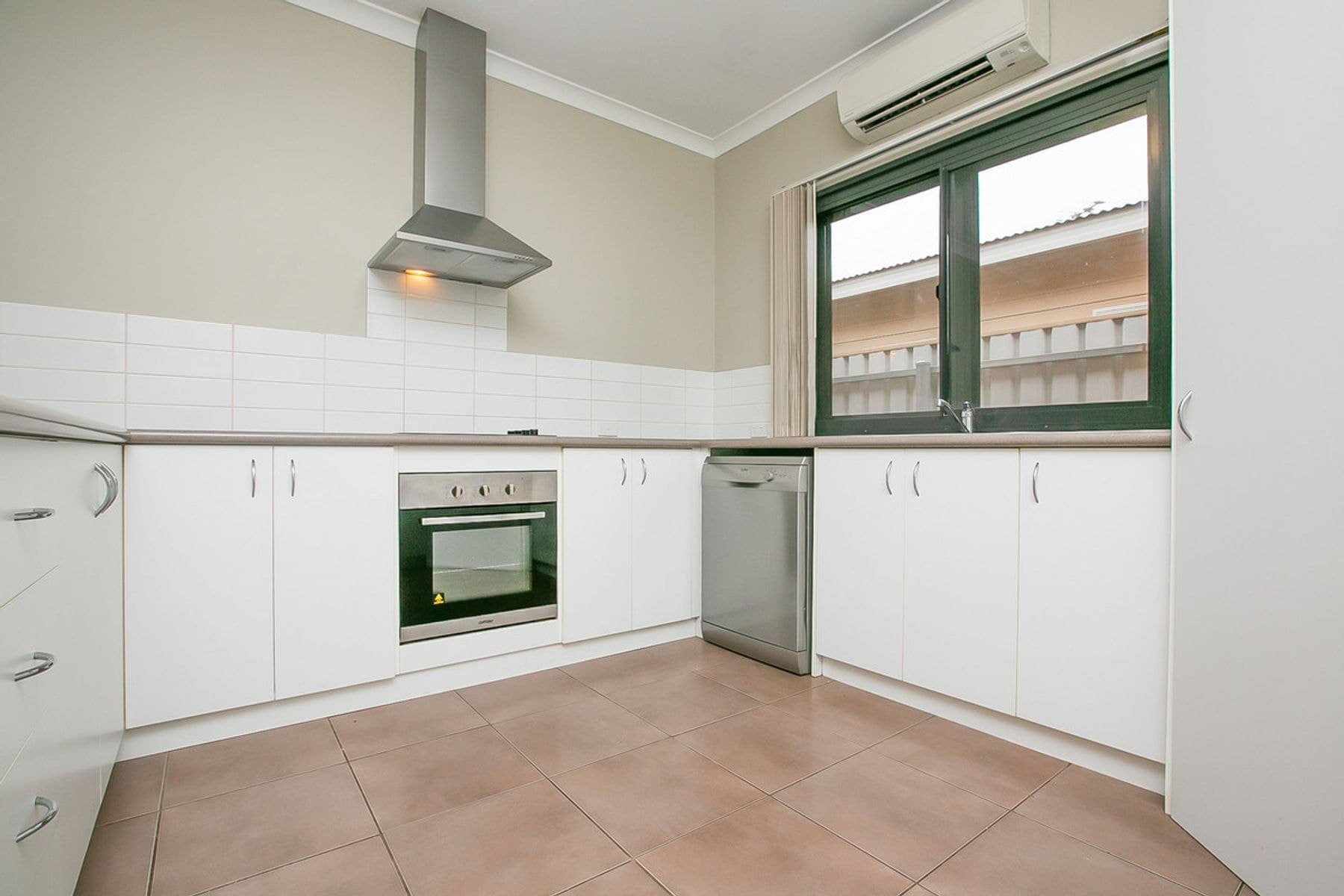 32 Nix Avenue, South Hedland WA 6722, South Hedland - Thumbnail 3