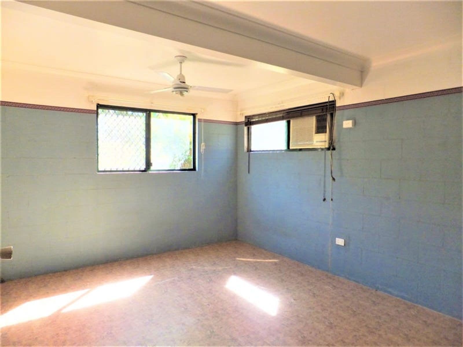 11 TAYLOR STREET, Childers QLD 4660, Childers - Thumbnail 5