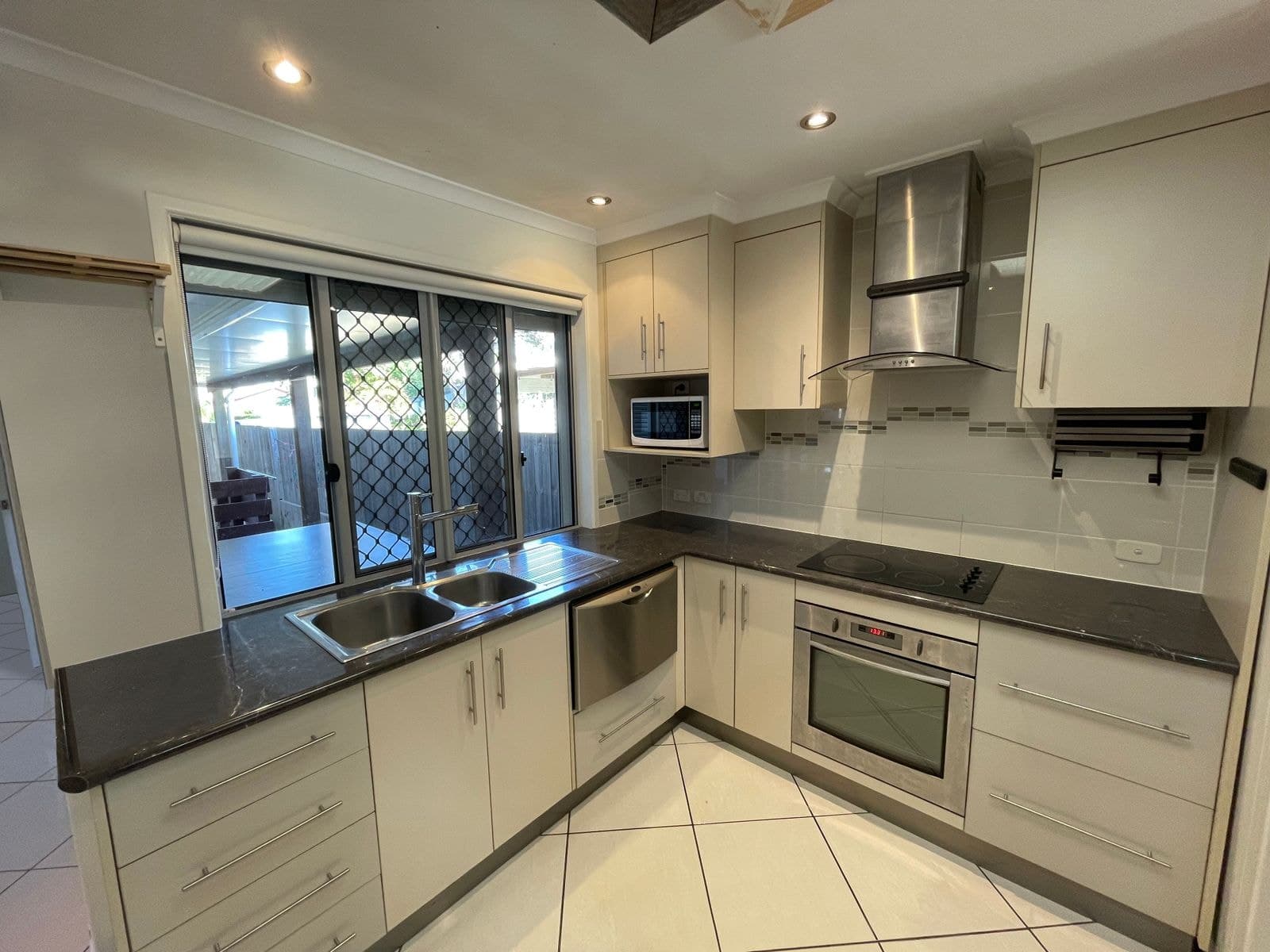 19 Downie Avenue, Bucasia QLD 4750, Bucasia - Thumbnail 4