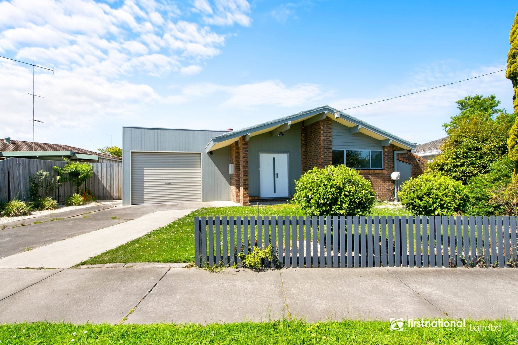 11 Cross's Road, Traralgon VIC 3844, Traralgon - Thumbnail 2