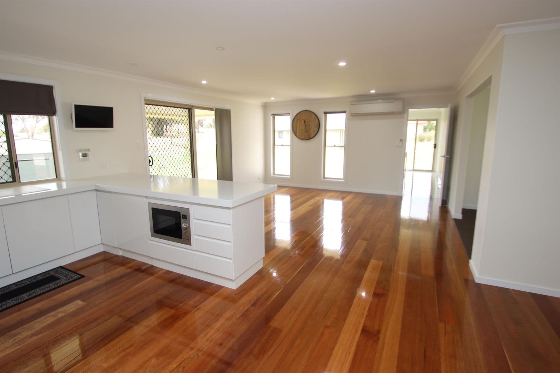 15 Parkes Drive, Tenterfield NSW 2372, Tenterfield - Thumbnail 6