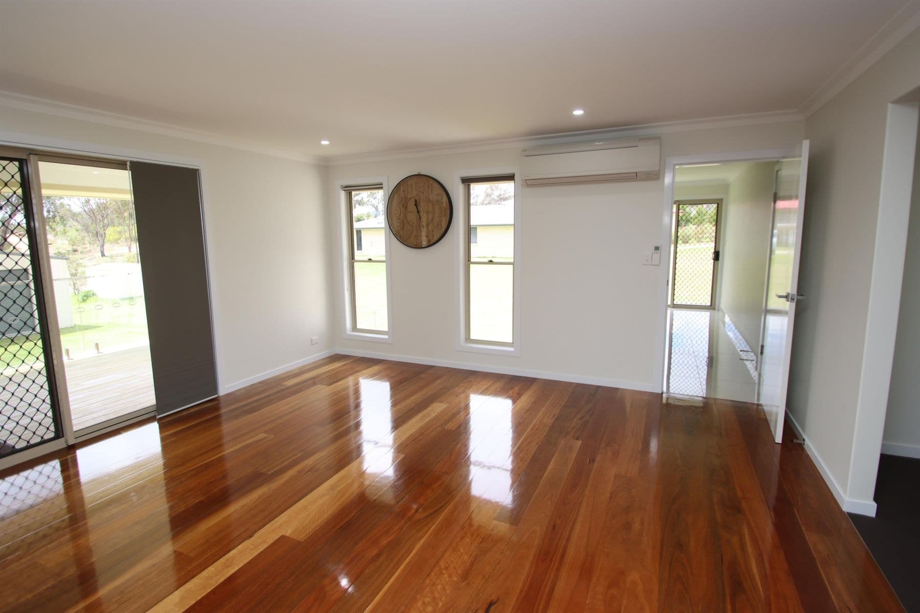 15 Parkes Drive, Tenterfield NSW 2372, Tenterfield - Thumbnail 7
