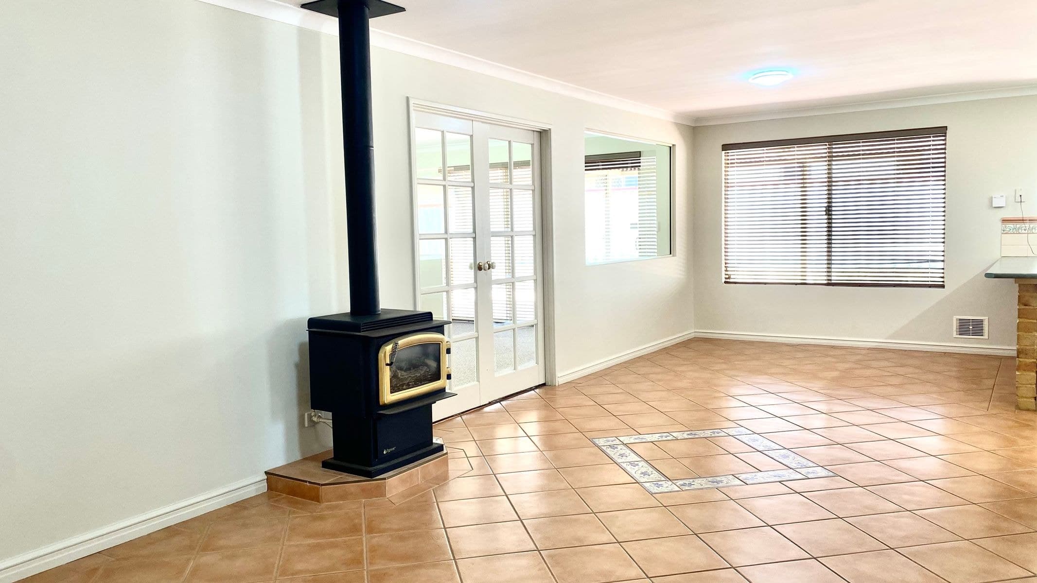 53 Oaklands Avenue, Mandurah WA 6210, Mandurah - Thumbnail 6