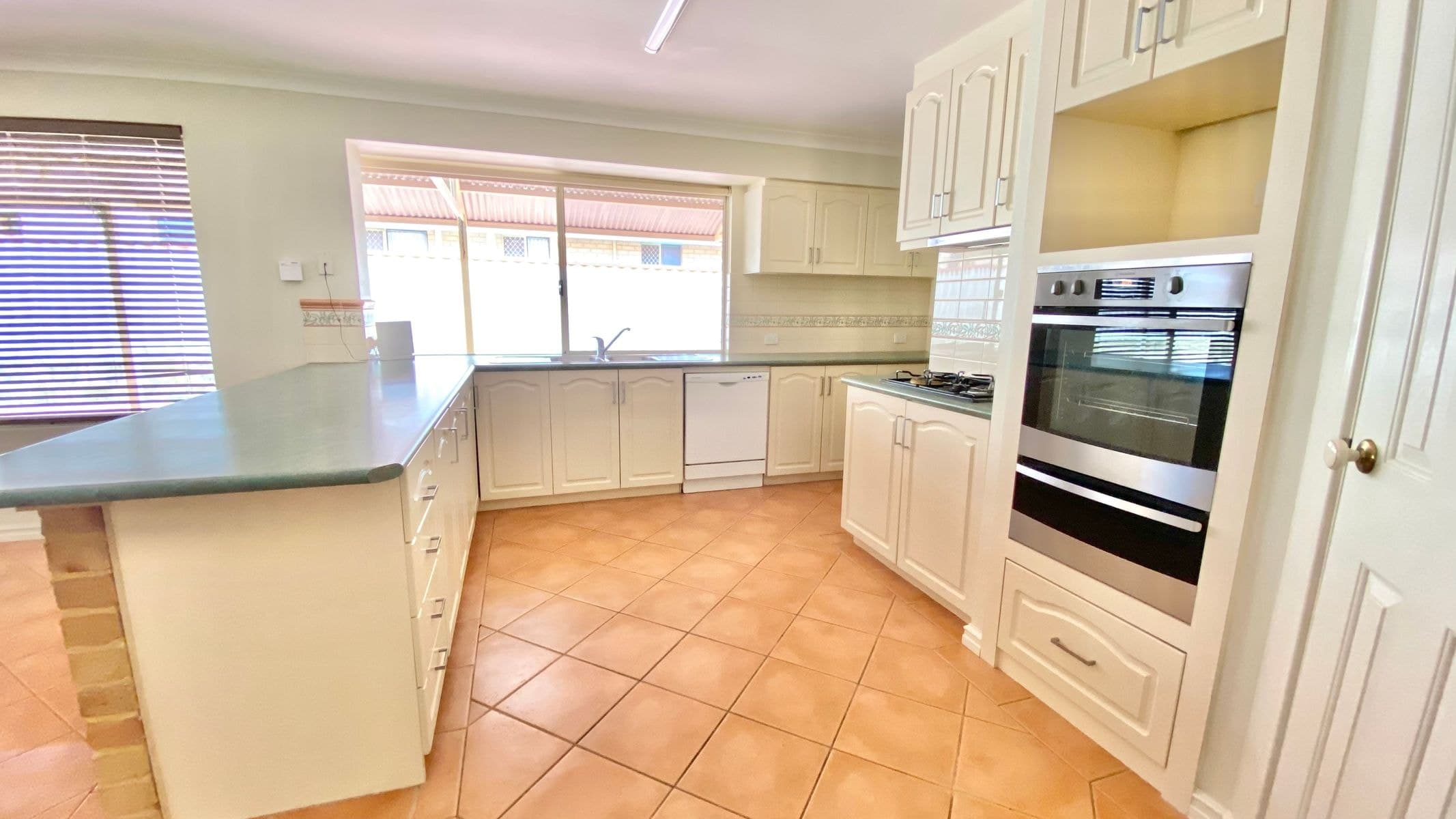 53 Oaklands Avenue, Mandurah WA 6210, Mandurah - Thumbnail 8
