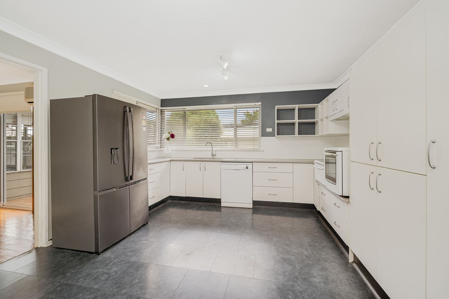100 Croudace Road, Elermore Vale NSW 2287, Wallsend - Thumbnail 3