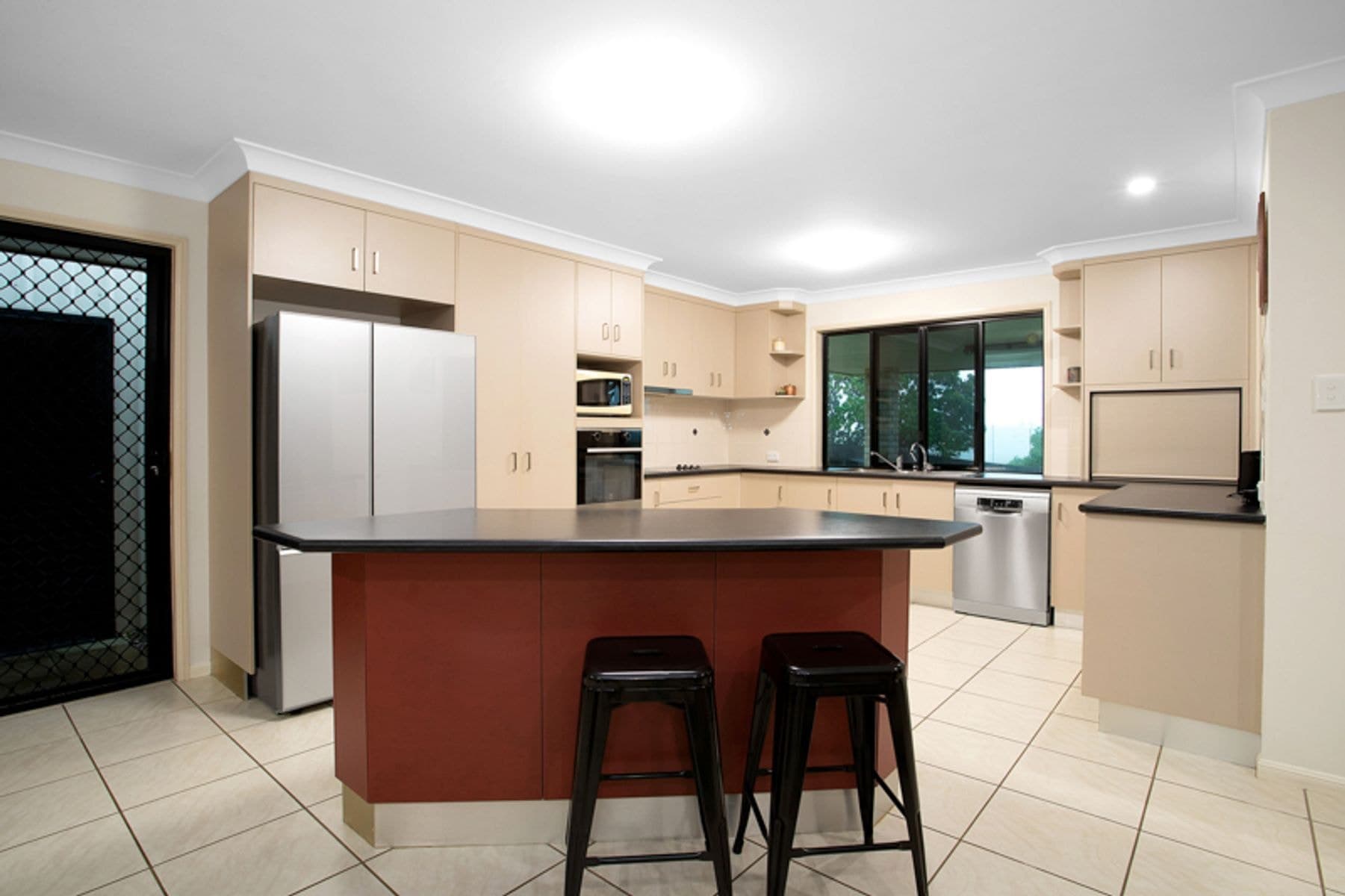 929 Grasstree Road, Sarina Beach QLD 4737, Sarina Beach - Thumbnail 6