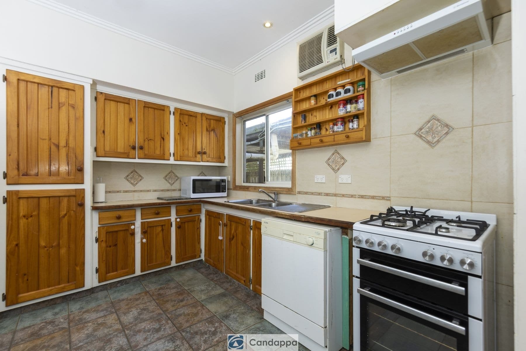 8 Pioneer Street, Warragul VIC 3820, Warragul - Thumbnail 6