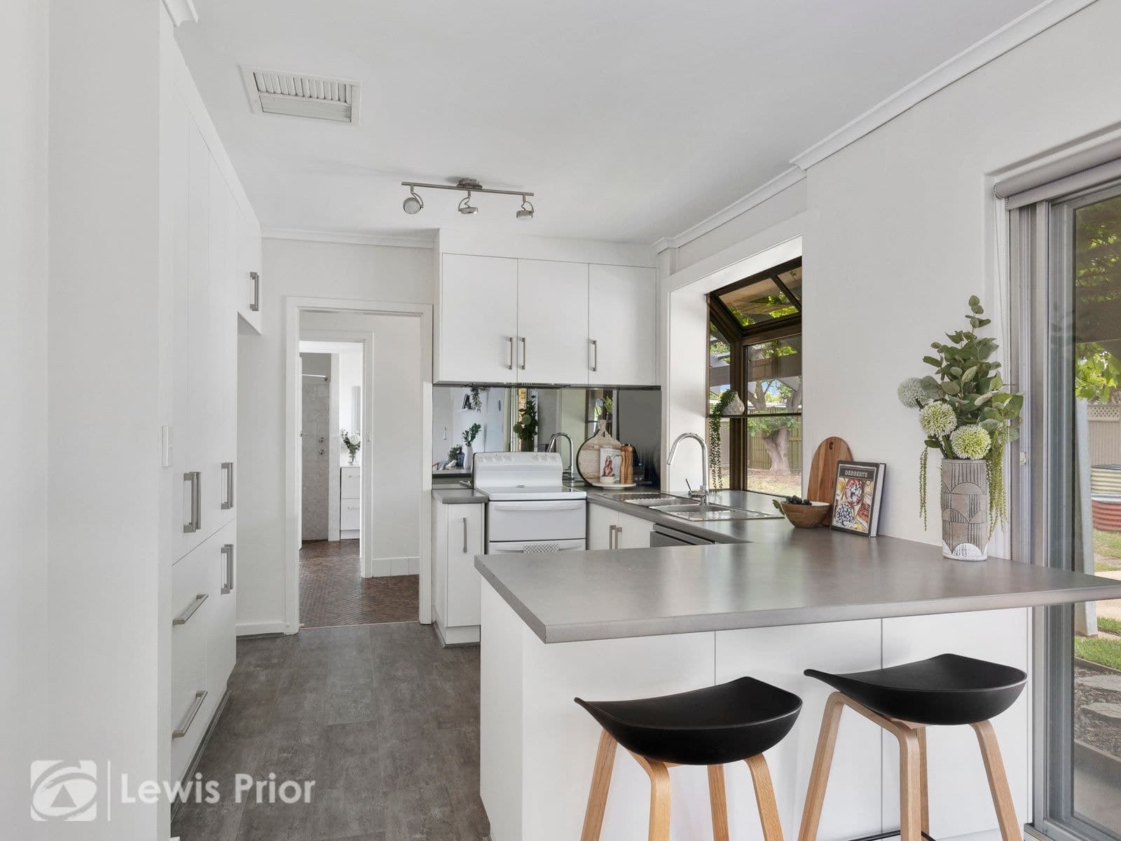 31 St Andrews Crescent, Novar Gardens SA 5040, Novar Gardens - Thumbnail 5