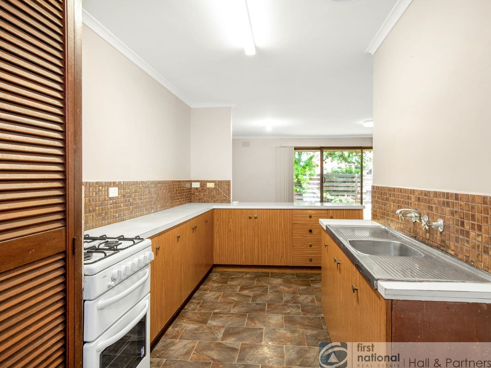 33/2-4 Tarene Street, Dandenong VIC 3175, Dandenong - Thumbnail 3