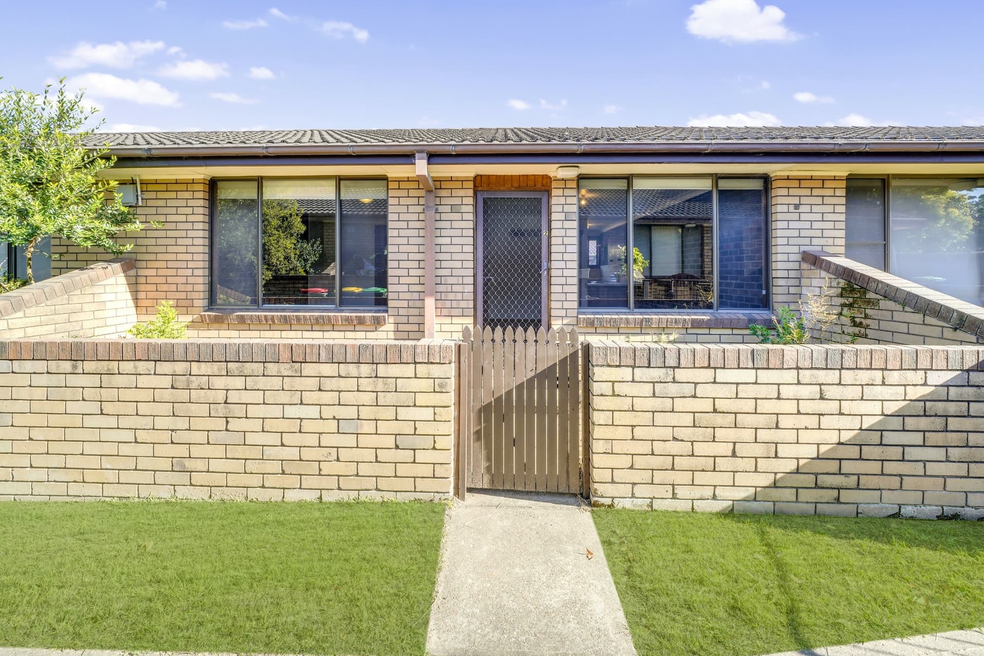 2/11 Waller Street, East Maitland, East Maitland - Image 1