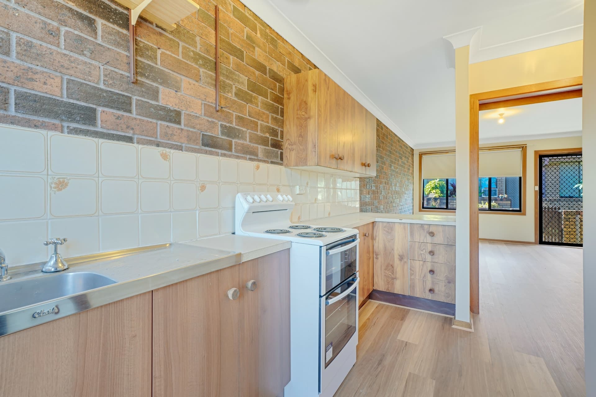 2/11 Waller Street, East Maitland, East Maitland - Thumbnail 3