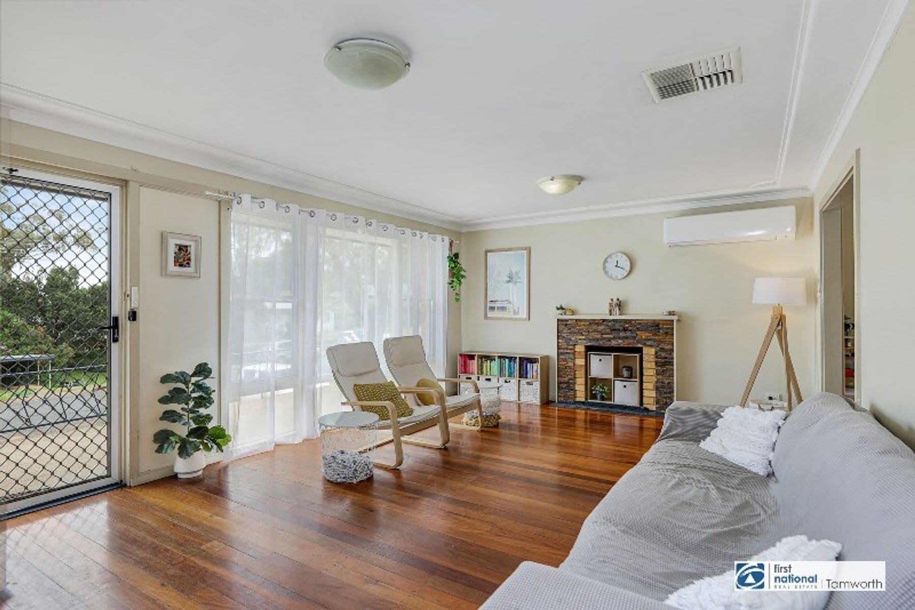 49 Hall Street, Tamworth NSW 2340, Tamworth - Thumbnail 2