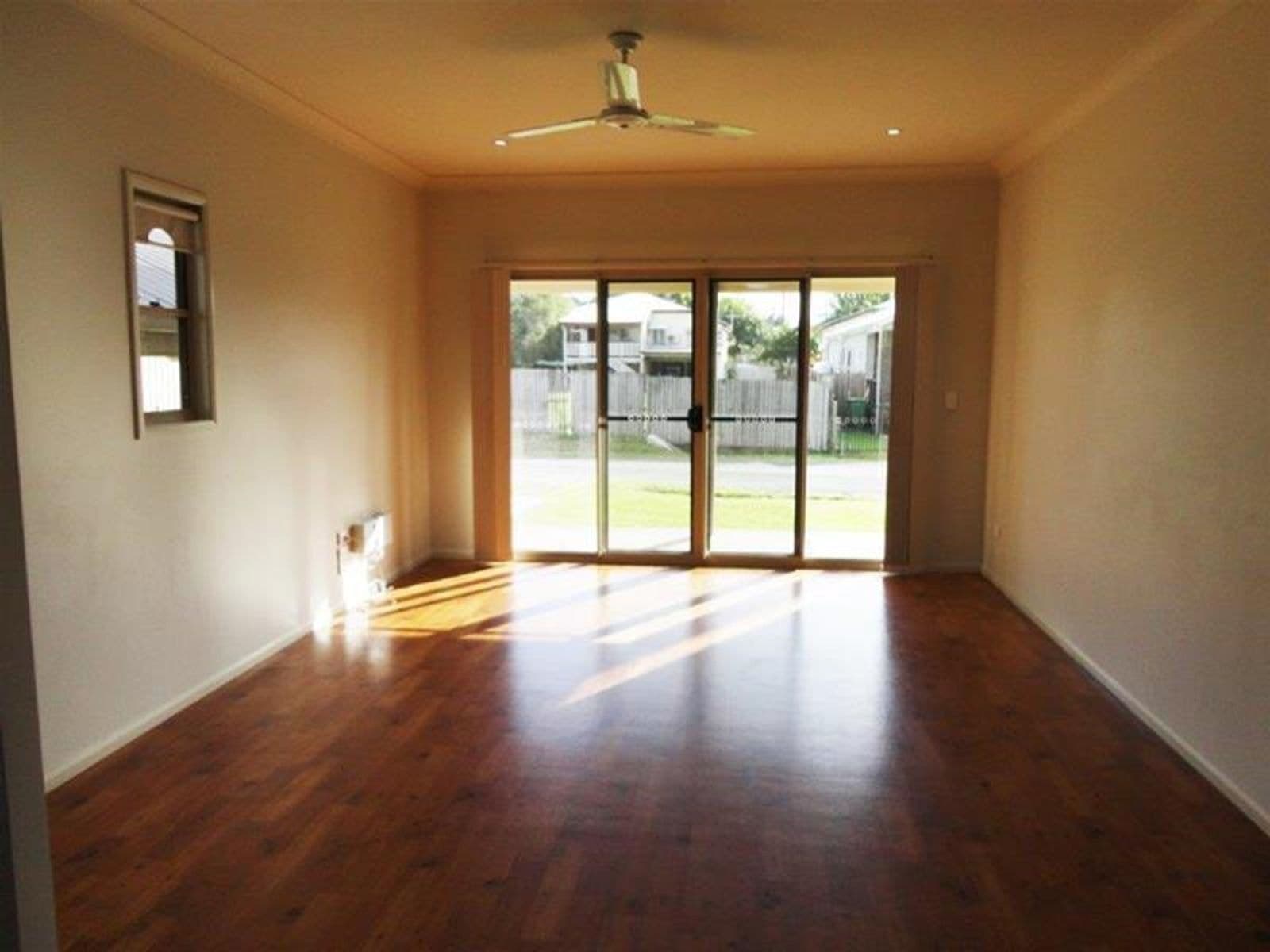 27 Vincent Street, South Mackay QLD 4740, South Mackay - Thumbnail 3